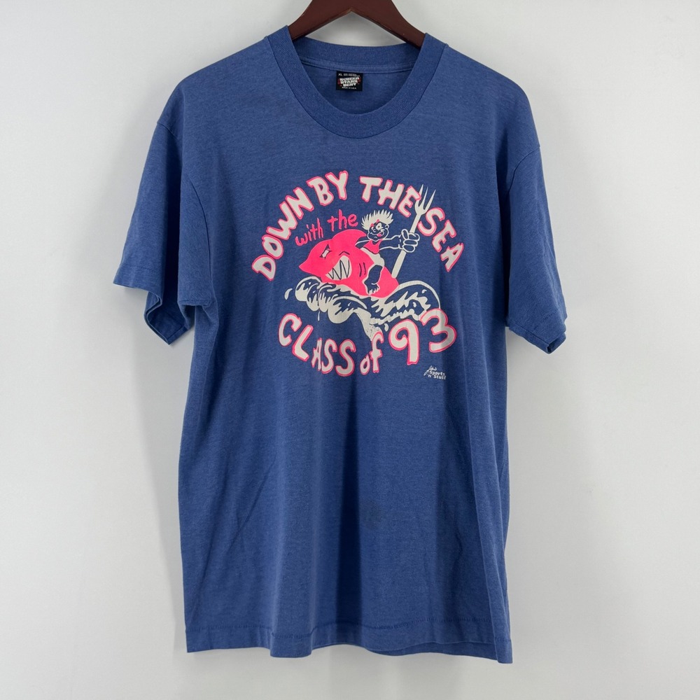 Vintage 1993 Screen Stars Best Class of 93 Shark Graphic T-Shirt XL Blue USA